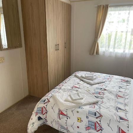 Parkdean Static Caravan On Cherry Tree Holiday Park Great Yarmouth Bagian luar foto