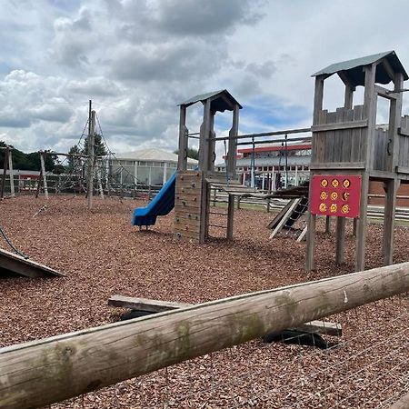 Parkdean Static Caravan On Cherry Tree Holiday Park Great Yarmouth Bagian luar foto