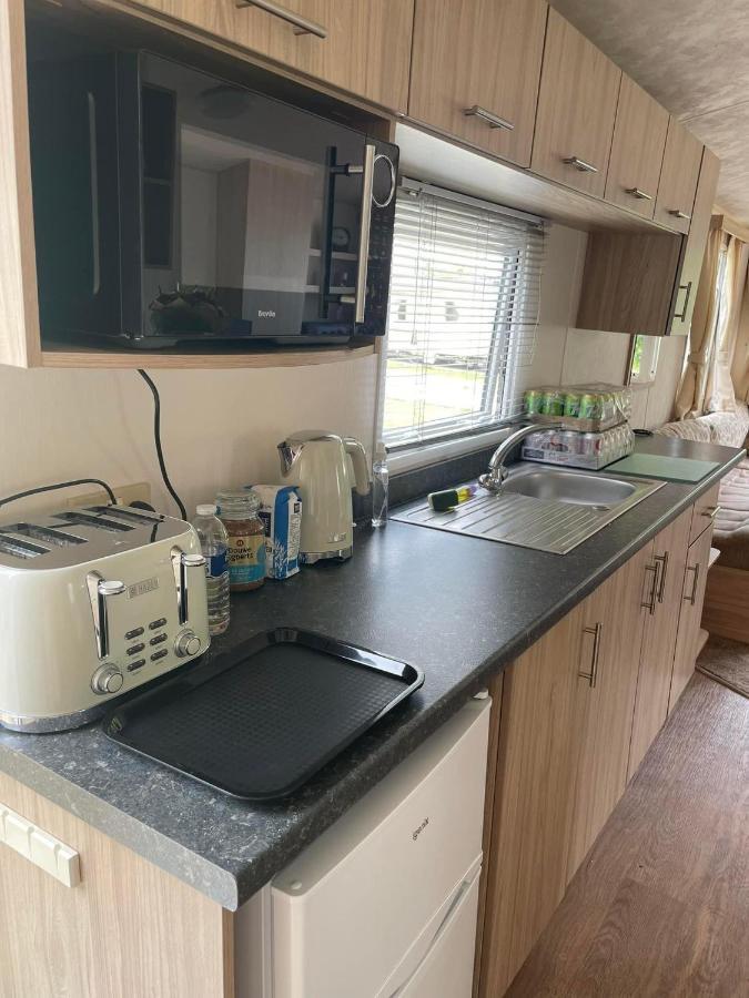 Parkdean Static Caravan On Cherry Tree Holiday Park Great Yarmouth Bagian luar foto