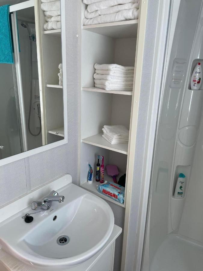 Parkdean Static Caravan On Cherry Tree Holiday Park Great Yarmouth Bagian luar foto