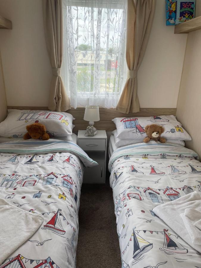 Parkdean Static Caravan On Cherry Tree Holiday Park Great Yarmouth Bagian luar foto